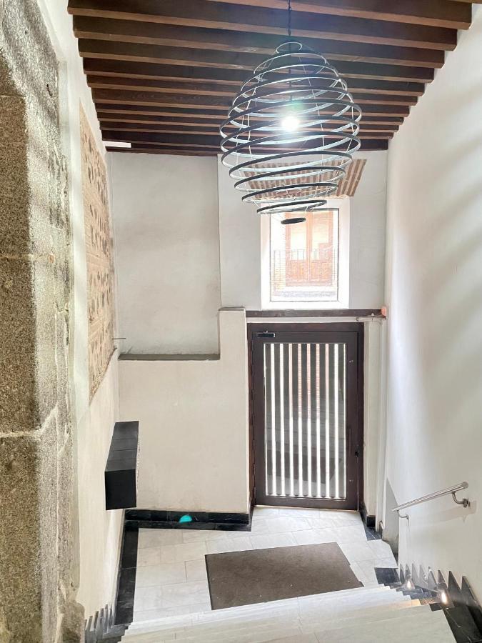 Duplex Toledo Catedral Con Parking Gratis Lägenhet Exteriör bild